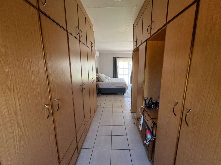 3 Bedroom Property for Sale in Olyfvenhoudtsdrift Northern Cape